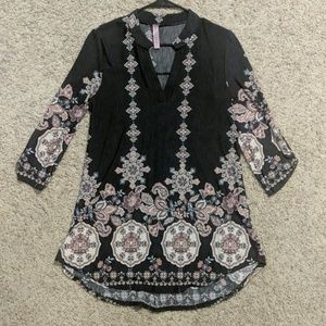 Patterned tunic top